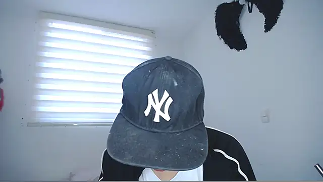 lucky stricke online show from 10/10/25, 08:53