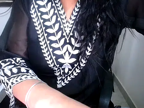 Roshi Love online show from 04/24/26, 05:20