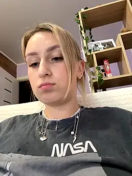 KassandraTress online show from 10/27/25, 12:39