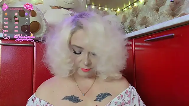 SquirtMilf00 online show from 04/15/26, 02:50