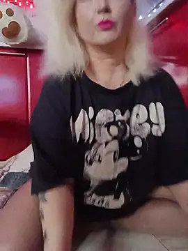 SquirtMilf00 online show from 04/12/26, 04:49