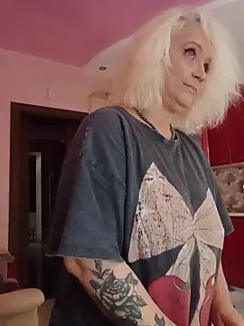SquirtMilf00 online show from 09/23/25, 01:56