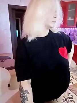 SquirtMilf00 online show from 03/04/26, 03:03