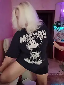 SquirtMilf00 online show from 03/17/26, 03:09