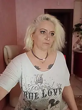 SquirtMilf00 online show from 09/13/25, 02:55