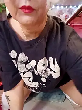 SquirtMilf00 online show from 02/26/26, 04:34