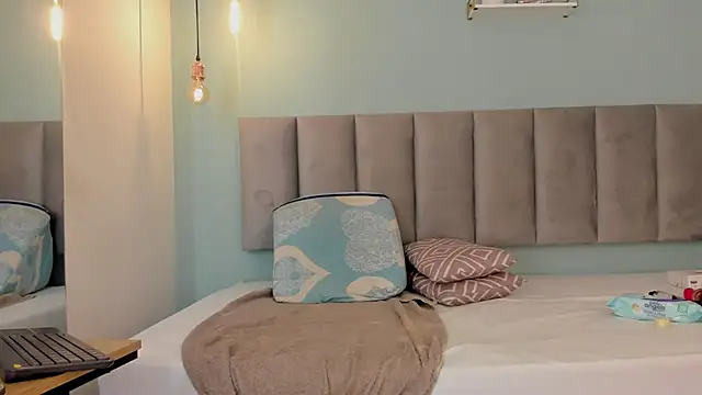 Snapshot of genesis4u chatting on 02/20/26, 12:07 genesis4u online show from 02/20/26, 12:07