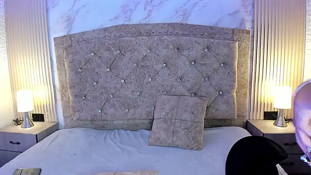 AnastasiaColeman online show from 10/02/25, 08:34