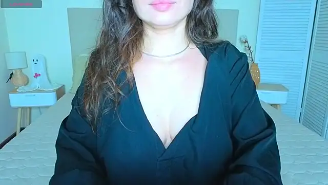 Snapshot of Erika_bestboobs chatting on 11/26/25, 09:04 Erika bestboobs online show from 11/26/25, 09:04