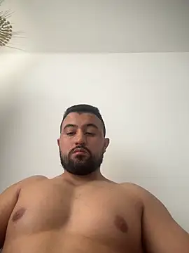 Snapshot of DoctorArabe3 chatting on 12/18/25, 12:53 DoctorArabe3 online show from 12/18/25, 12:53