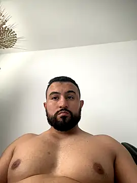 Snapshot of DoctorArabe3 chatting on 11/14/25, 08:12 DoctorArabe3 online show from 11/14/25, 08:12