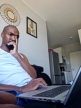 Snapshot of mojaymort chatting on 12/03/25, 07:30 mojaymort online show from 12/03/25, 07:30