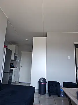 Snapshot of mojaymort chatting on 10/12/25, 10:16 mojaymort online show from 10/12/25, 10:16