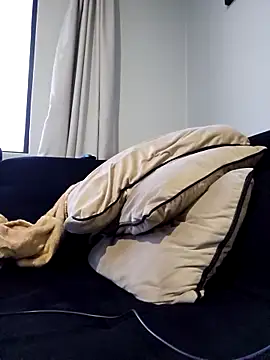 Snapshot of mojaymort chatting on 11/18/25, 04:43 mojaymort online show from 11/18/25, 04:43