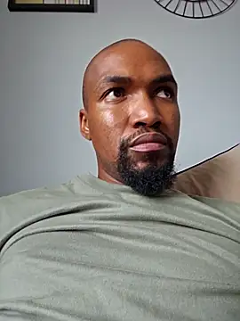 Snapshot of mojaymort chatting on 09/25/25, 10:21 mojaymort online show from 09/25/25, 10:21