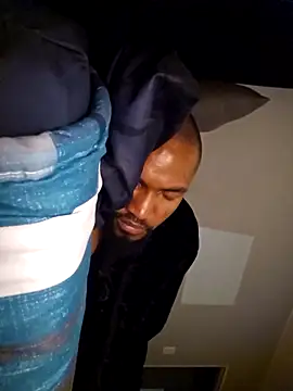 Snapshot of mojaymort chatting on 10/13/25, 09:49 mojaymort online show from 10/13/25, 09:49