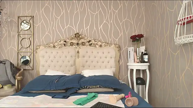 katybrownss online show from 09/29/25, 03:13