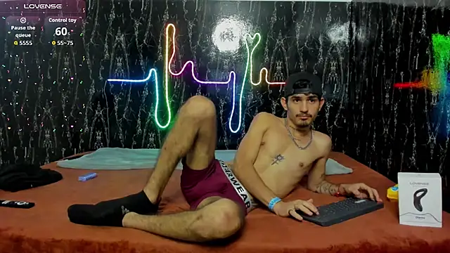 nextboywell1 online show from 12/23/25, 03:06