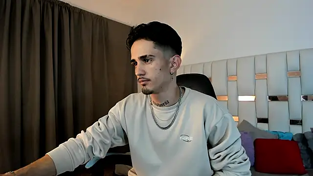 nextboywell1 online show from 04/01/26, 03:08