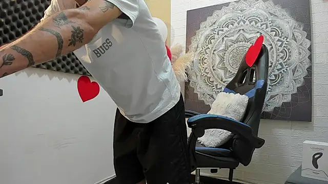 nextboywell1 online show from 02/15/26, 08:19