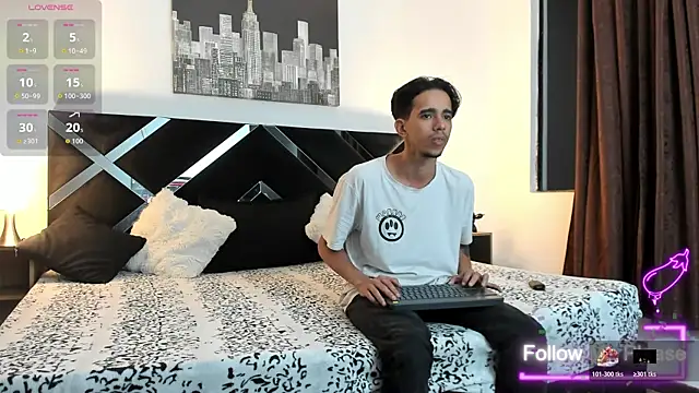 nextboywell1 online show from 05/12/26, 03:03
