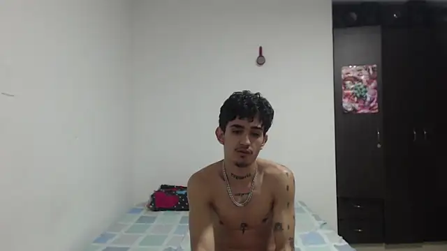 nextboywell1 online show from 11/22/25, 09:24