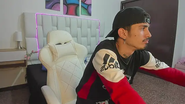 nextboywell1 online show from 03/30/26, 03:08