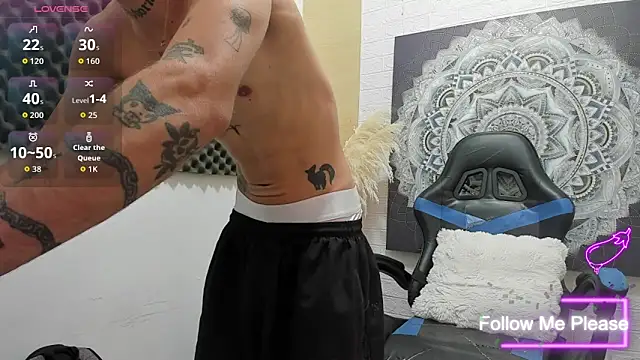 nextboywell1 online show from 02/16/26, 07:56