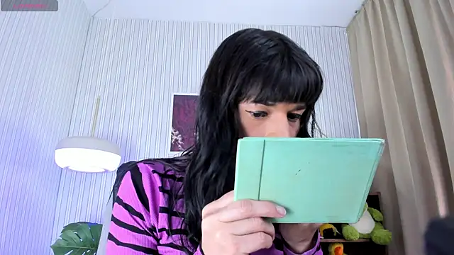 Alanakimura  online show from 11/08/25, 08:12