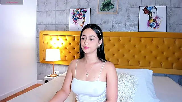 EmilyyRamirez online show from 10/18/25, 01:13