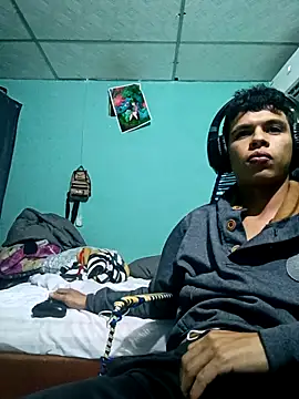 Snapshot of Batm01 chatting on 11/01/25, 03:13 Batm01 online show from 11/01/25, 03:13