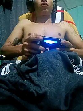 Snapshot of Batm01 chatting on 11/09/25, 04:33 Batm01 online show from 11/09/25, 04:33