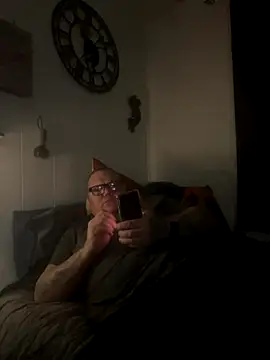 GingerSnap4444 online show from 11/11/25, 08:53