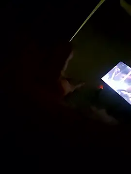 Snapshot of Ale_gria23 chatting on 01/18/26, 03:43 Ale gria23 online show from 01/18/26, 03:43