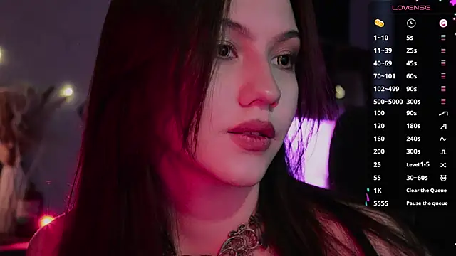 Snapshot of KendalHottt chatting on 10/29/25, 04:33 KendalHottt online show from 10/29/25, 04:33