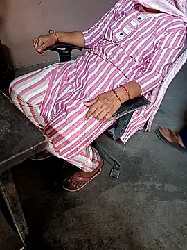 SIMRANSONU26 online show from 04/15/26, 07:47