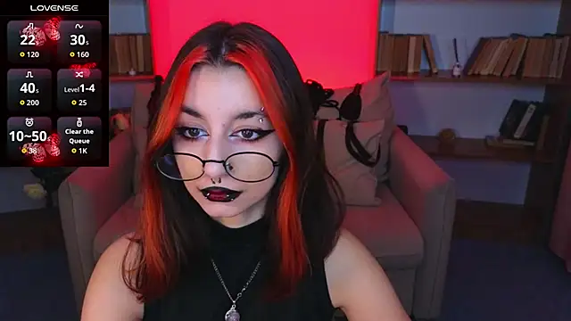 Snapshot of Mistress__Marcelline chatting on 12/05/25, 09:52 Mistress Marcelline online show from 12/05/25, 09:52