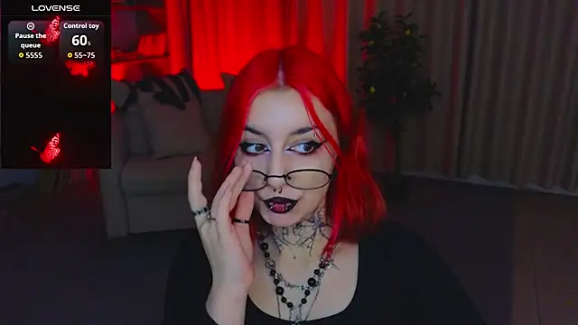 Snapshot of Mistress__Marcelline chatting on 07/05/26, 04:19 Mistress Marcelline online show from 07/05/26, 04:19