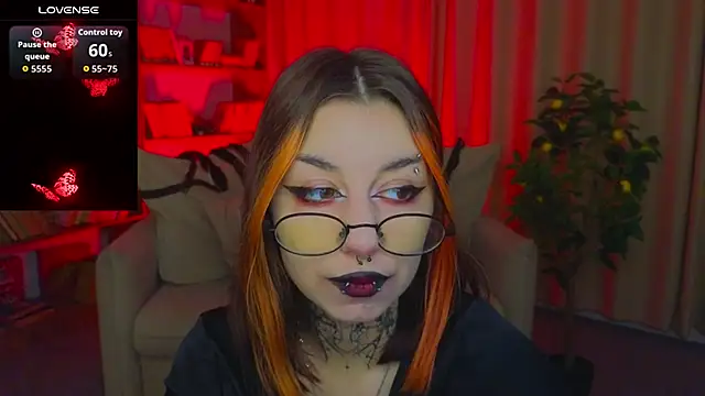 Mistress  Marcelline online show from 04/15/26, 01:33