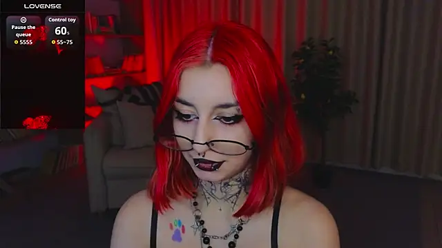 Snapshot of Mistress__Marcelline chatting on 07/07/26, 07:23 Mistress Marcelline online show from 07/07/26, 07:23