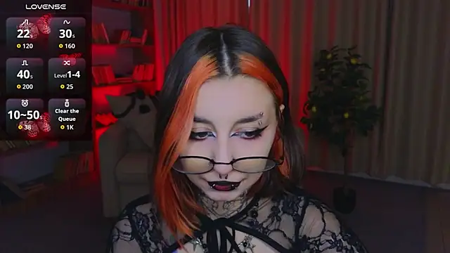 Snapshot of Mistress__Marcelline chatting on 06/19/26, 02:06 Mistress Marcelline online show from 06/19/26, 02:06