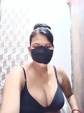 varnika online show from 06/18/26, 12:54