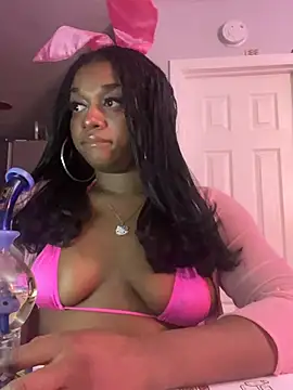 Snapshot of XKimmyGreen chatting on 04/04/26, 03:02 XKimmyGreen online show from 04/04/26, 03:02