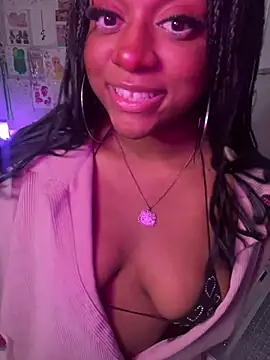 Snapshot of XKimmyGreen chatting on 03/23/26, 06:13 XKimmyGreen online show from 03/23/26, 06:13