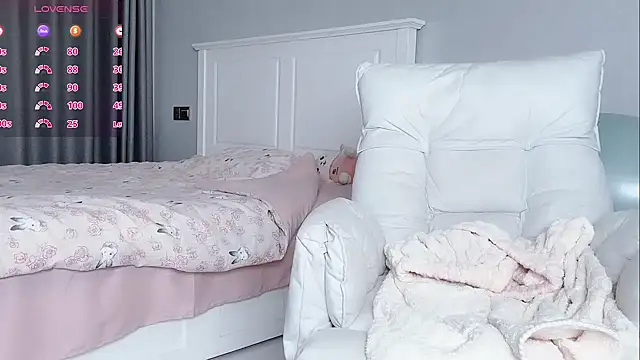 Snapshot of B-Yaya chatting on 09/26/25, 03:30 B-Yaya online show from 09/26/25, 03:30