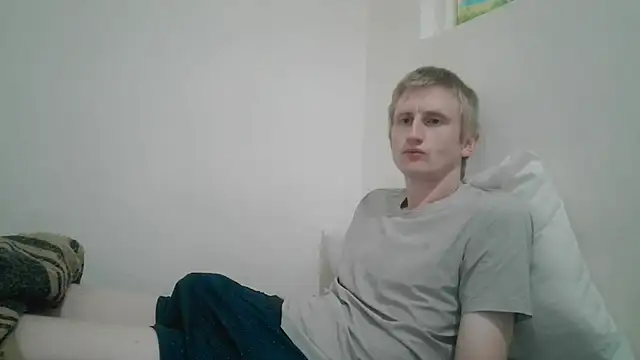 Snapshot of tcute0 chatting on 05/07/26, 05:22 tcute0 online show from 05/07/26, 05:22