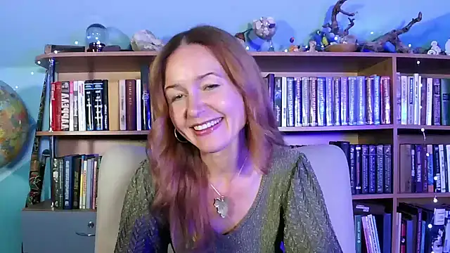 Snapshot of Foxilady357 chatting on 10/11/25, 02:07 Foxilady357 online show from 10/11/25, 02:07