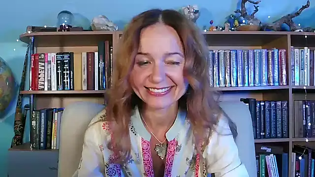 Snapshot of Foxilady357 chatting on 09/29/25, 01:50 Foxilady357 online show from 09/29/25, 01:50