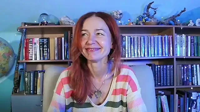 Foxilady357 online show from 11/11/25, 01:50