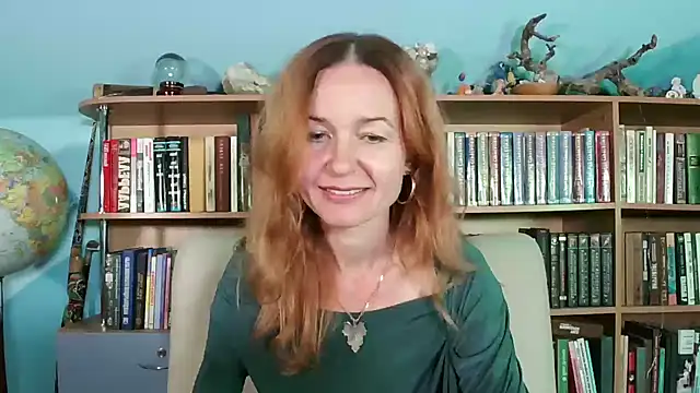 Snapshot of Foxilady357 chatting on 10/13/25, 02:29 Foxilady357 online show from 10/13/25, 02:29
